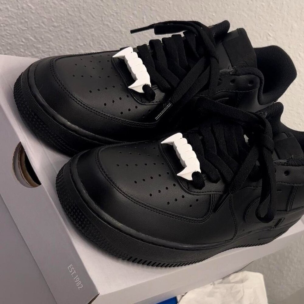 Emo/Punk/Alternative Halloween Vamp Fangs Teeth Custom Lace Lock / Charms - Picture 7 of 9